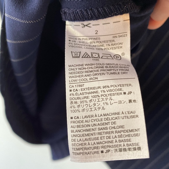 3/$25 ♻️ Banana republic outlet skirt 2 - Picture 6 of 6